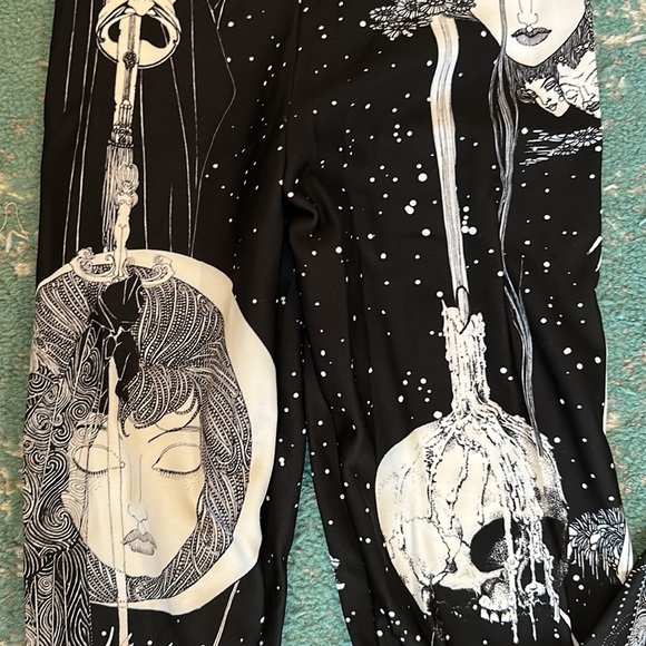 Blackmilk clothing fleece leggings - Picture 2 of 4